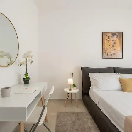 Eden Living - Rooftop & Poetto 3 Min Apartment Quartu Sant'Elena